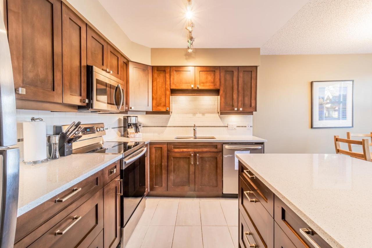 Snowbird Townhouses By Elevate Vacations Whistler Ngoại thất bức ảnh